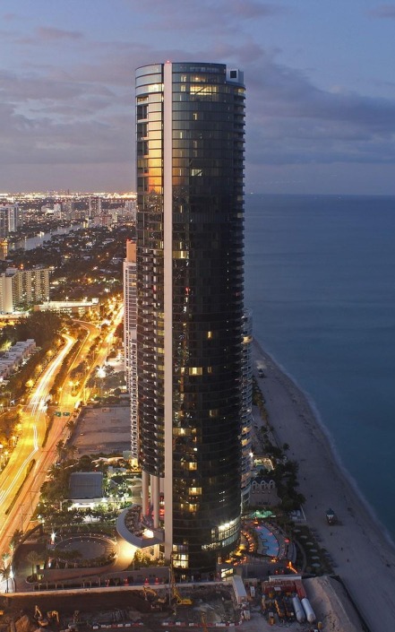 Porsche Design Tower